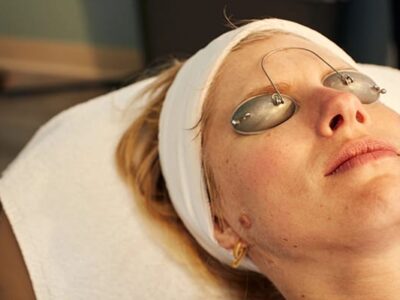 اشتباهات رایج در مراقبت از پوست که باعث پیری زودرس میشود